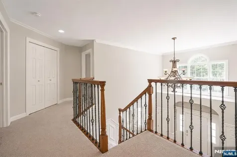 17 Cromwell Drive Chester Township NJ 07930
