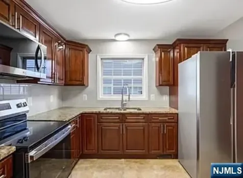 53 12th Avenue Paterson NJ 07501