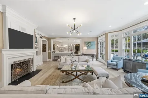 29 Mcgrath Drive Cresskill NJ 07626