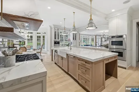 29 Mcgrath Drive Cresskill NJ 07626