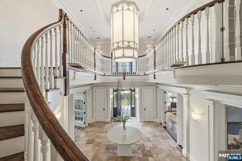 29 Mcgrath Drive Cresskill NJ 07626