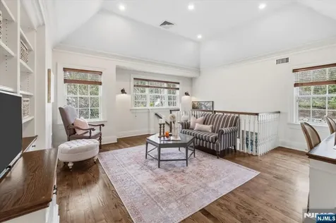 29 Mcgrath Drive Cresskill NJ 07626
