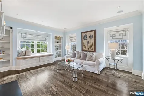 29 Mcgrath Drive Cresskill NJ 07626