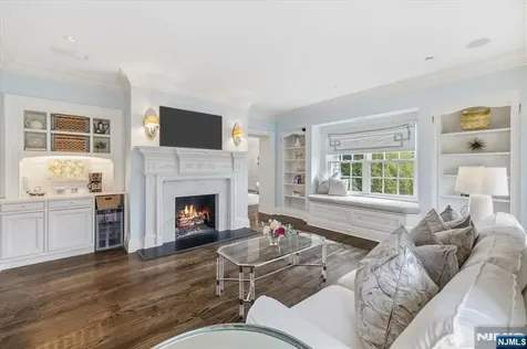 29 Mcgrath Drive Cresskill NJ 07626