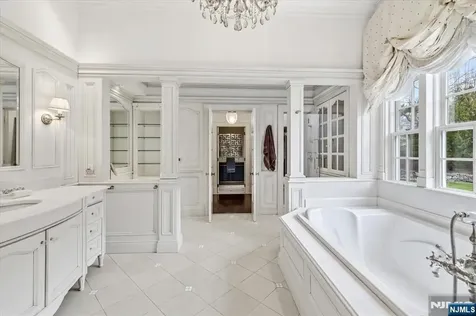 29 Mcgrath Drive Cresskill NJ 07626