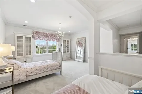 29 Mcgrath Drive Cresskill NJ 07626