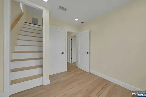 319 2nd Place Bogota NJ 07603