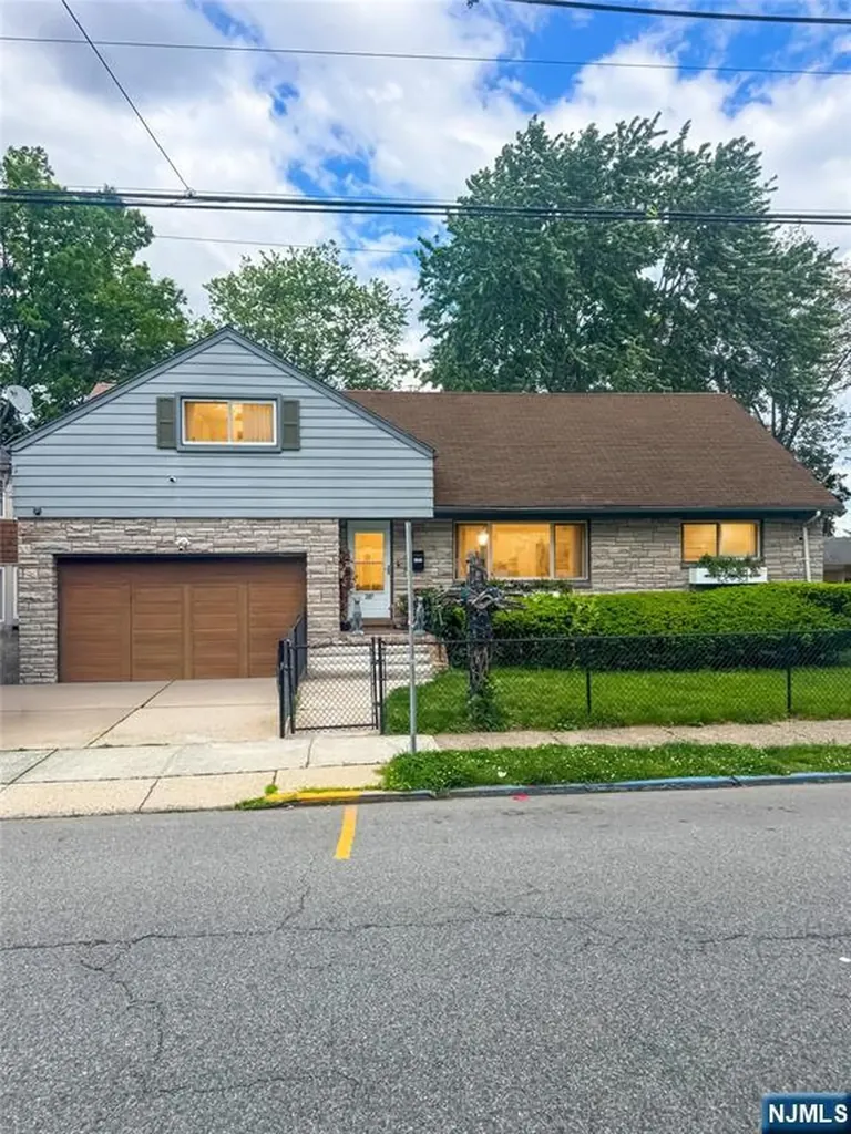 287 E 27th Street Paterson NJ 07514