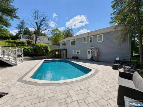 1626 Larkspur Drive Mountainside NJ 07092