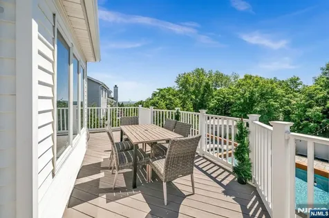 22 Fox Boro Road Wayne NJ 07470