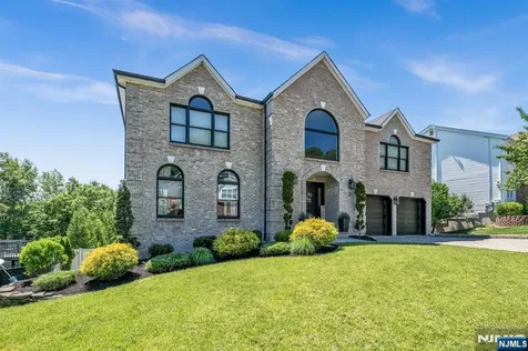 22 Fox Boro Road Wayne NJ 07470