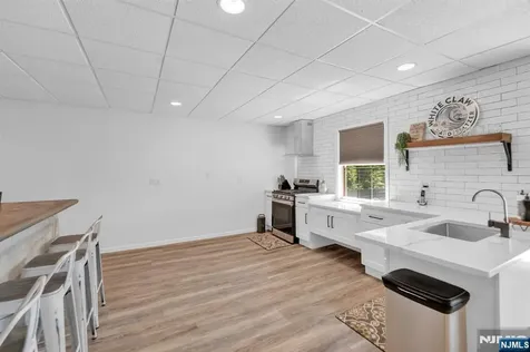 22 Fox Boro Road Wayne NJ 07470
