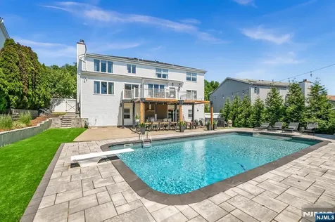 22 Fox Boro Road Wayne NJ 07470