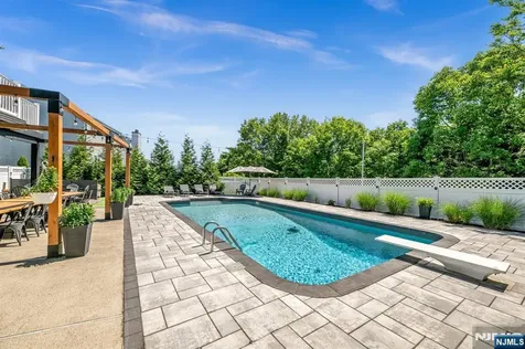 22 Fox Boro Road Wayne NJ 07470