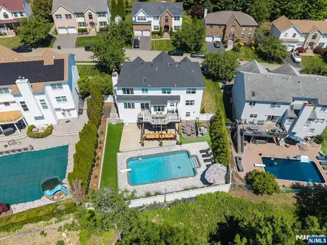 22 Fox Boro Road Wayne NJ 07470