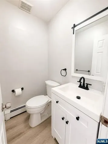 24 Sunderland Avenue Rutherford NJ 07070