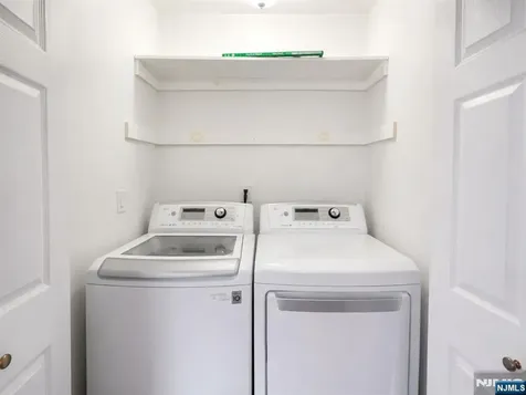 24 Sunderland Avenue Rutherford NJ 07070