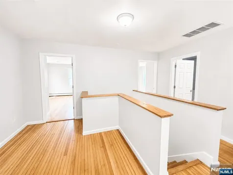 24 Sunderland Avenue Rutherford NJ 07070