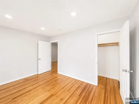 24 Sunderland Avenue Rutherford NJ 07070