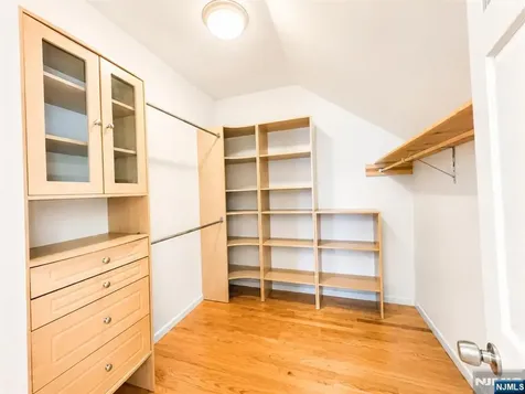 24 Sunderland Avenue Rutherford NJ 07070
