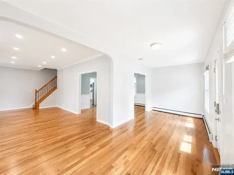 24 Sunderland Avenue Rutherford NJ 07070