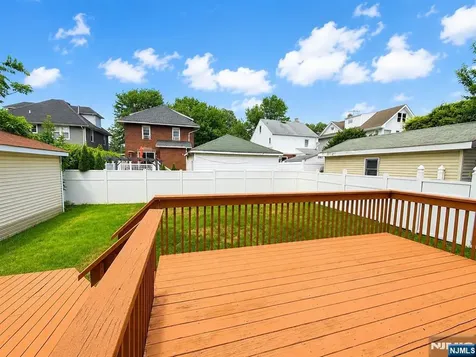 24 Sunderland Avenue Rutherford NJ 07070