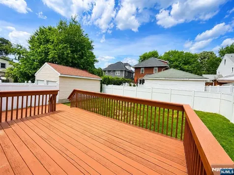 24 Sunderland Avenue Rutherford NJ 07070