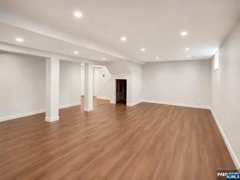 24 Sunderland Avenue Rutherford NJ 07070