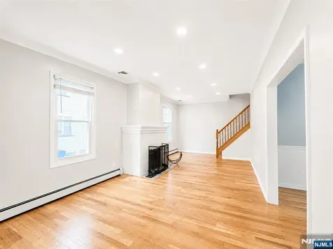 24 Sunderland Avenue Rutherford NJ 07070