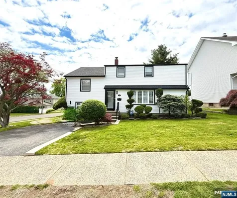 44 Leonhardt Court Saddle Brook NJ 07663
