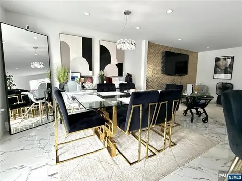 44 Leonhardt Court Saddle Brook NJ 07663