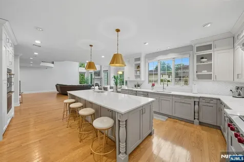 146 Stuart Street Paramus NJ 07652