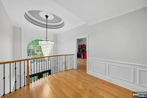 146 Stuart Street Paramus NJ 07652