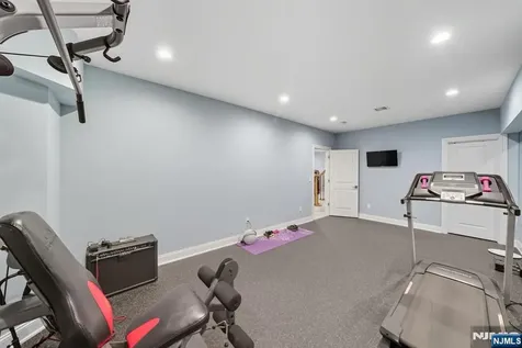 146 Stuart Street Paramus NJ 07652