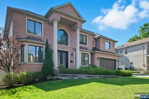 146 Stuart Street Paramus NJ 07652
