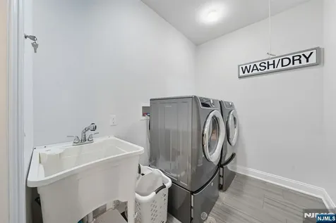 146 Stuart Street Paramus NJ 07652