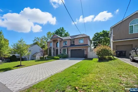 146 Stuart Street Paramus NJ 07652