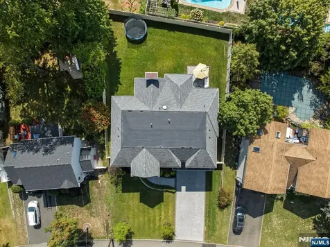 146 Stuart Street Paramus NJ 07652