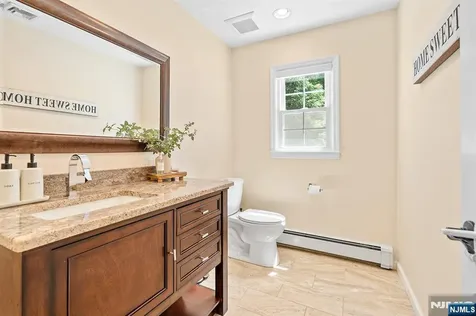 33 Chris Terrace Ringwood NJ 07456