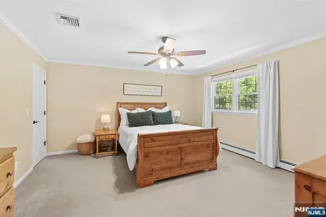 33 Chris Terrace Ringwood NJ 07456
