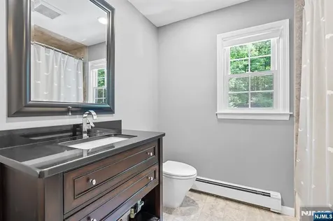 33 Chris Terrace Ringwood NJ 07456