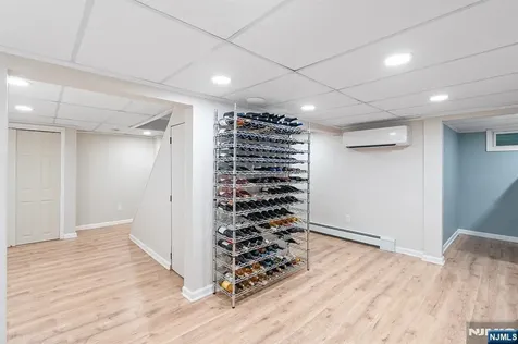 33 Chris Terrace Ringwood NJ 07456