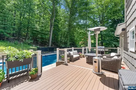 33 Chris Terrace Ringwood NJ 07456