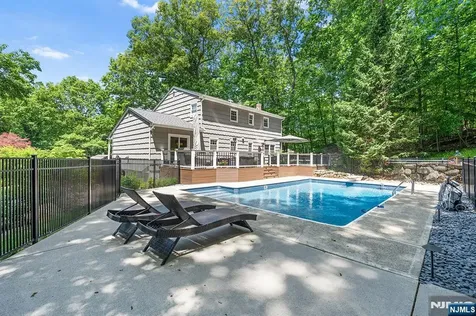 33 Chris Terrace Ringwood NJ 07456