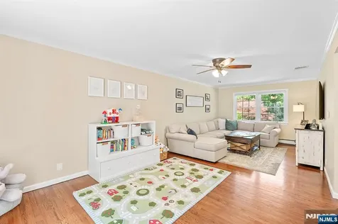 33 Chris Terrace Ringwood NJ 07456
