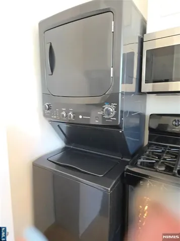 419 1st Street Carlstadt NJ 07072
