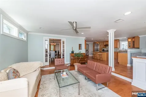 591 Highland Avenue Montclair NJ 07043