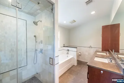 591 Highland Avenue Montclair NJ 07043