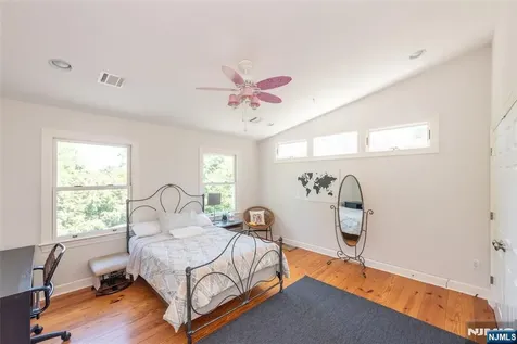591 Highland Avenue Montclair NJ 07043