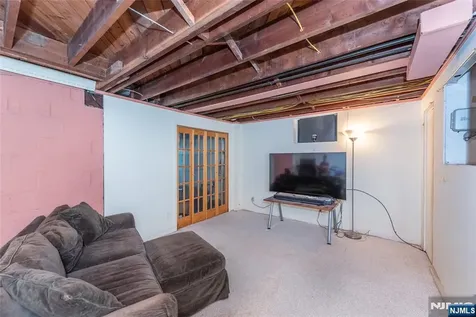 591 Highland Avenue Montclair NJ 07043